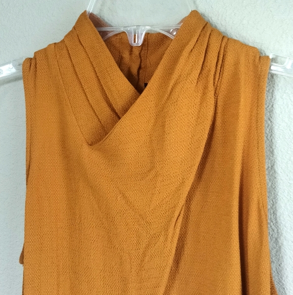 Anthropologie Maeve Size 6 Sleeveless Mustard Top With High Cross Neck & Buttons - Picture 3 of 9
